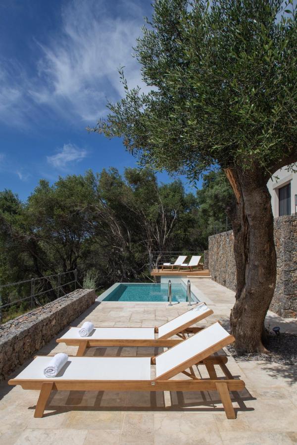 Greenstone Pyrgi (Corfu)